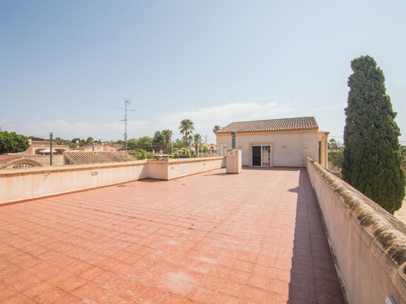 Foto a5326285-956f-4ab4-a0bd-39ef0095df93. Casa amb aparcament piscina a Peña de las Águilas Elche / Elx