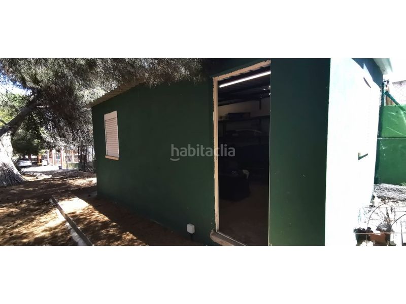 Foto 1a86c96f-a2ac-40b9-b9c8-f76f676d9892. Casa amb piscina a La Marina Elche / Elx