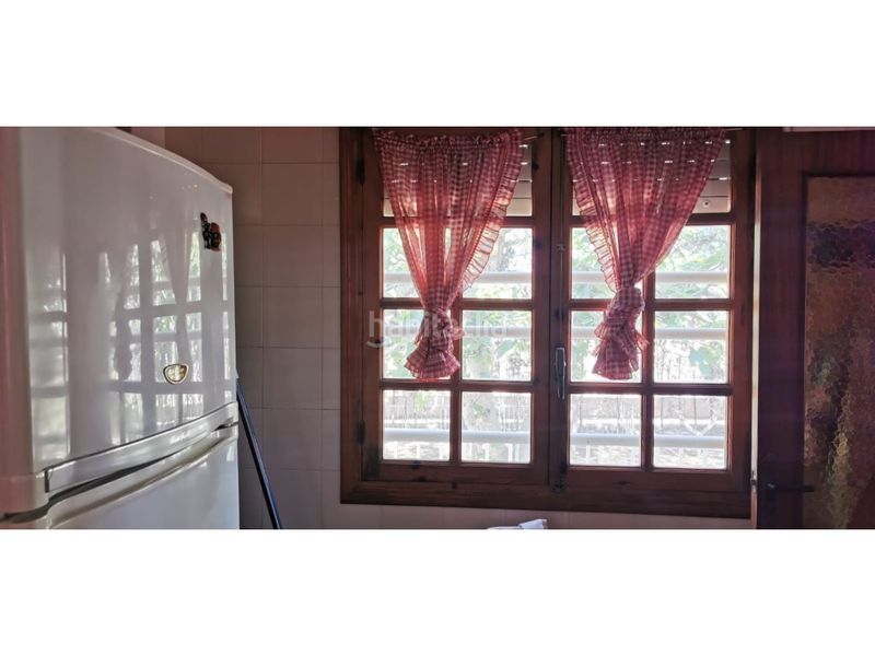 Foto a36702c7-0c46-43d4-b19c-7cb2273878e4. Casa amb piscina a La Marina Elche / Elx