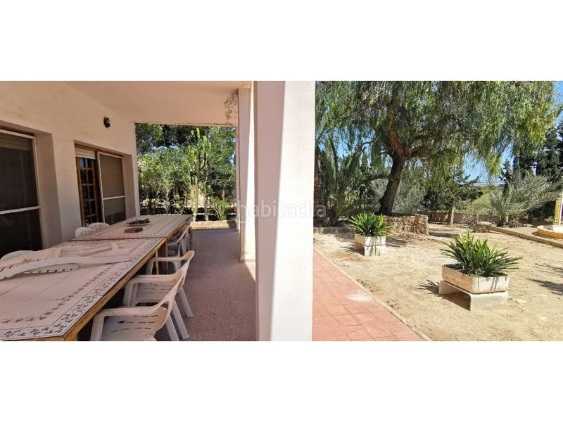 Foto e51db04a-7249-4bef-8510-8d4141dc0095. Casa amb piscina a La Marina Elche / Elx