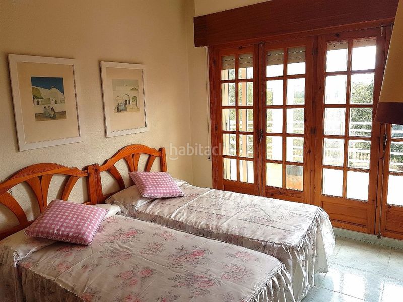 Foto e989dc6e-ffd9-4a87-bd5f-7ae8fbe54502. Casa amb piscina a La Marina Elche / Elx