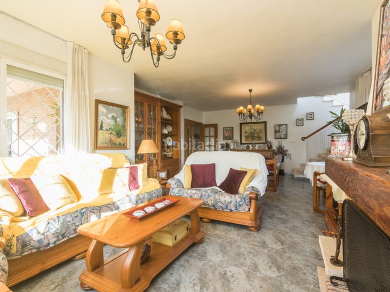 Foto a423e0d8-e03e-4441-aaa9-523b86cd12c2. Casa amb aparcament piscina a Alzabares Elche / Elx