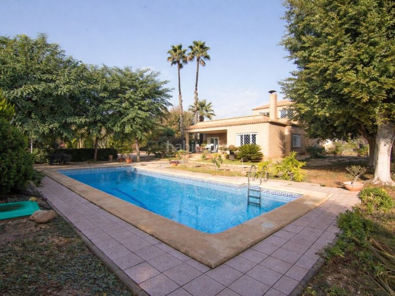 Foto e72a9deb-8a85-45d4-9f36-e493cc24c47c. Casa amb aparcament piscina a Alzabares Elche / Elx