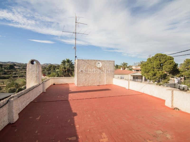 Foto b7e0b4f4-1659-466f-ae7a-e37274dbec29. Casa amb aparcament a Peña de las Águilas Elche / Elx