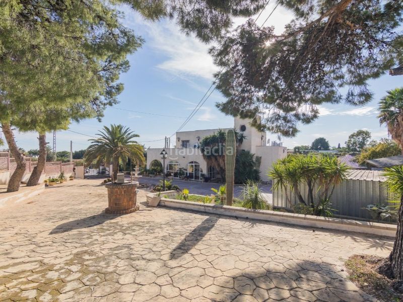 Foto c308c19f-0aec-40a8-ae8f-4d7861c5e8b8. Casa amb aparcament a Peña de las Águilas Elche / Elx