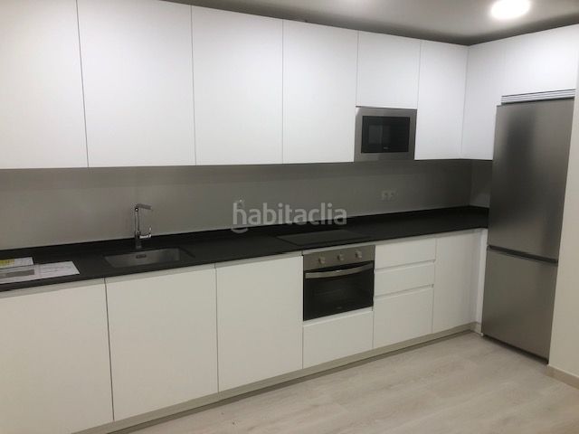 Foto 6f22dbb1-22c6-4bbe-b7c3-00fef44b91d4. Piso en avenida oviedo 20i magnífico piso en venta en avenida de oviedo, 20 i solares, cantabria en Medio Cudeyo