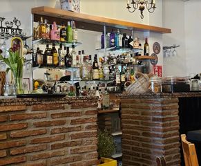 Business premise in Calle Salvador Allende 42