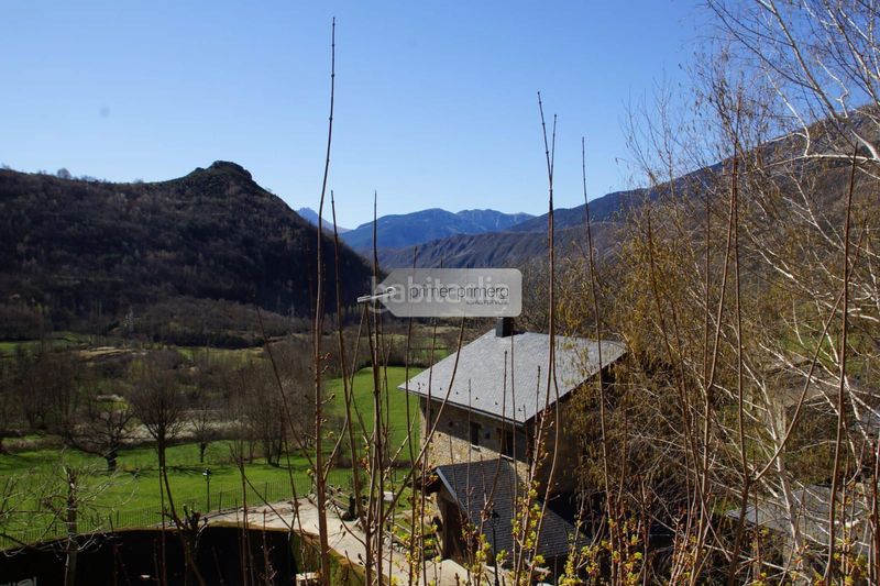 Foto f09ca092-f414-4ce7-b2a9-fcce488b1d03. Xalet amb calefacció aparcament a Sahún