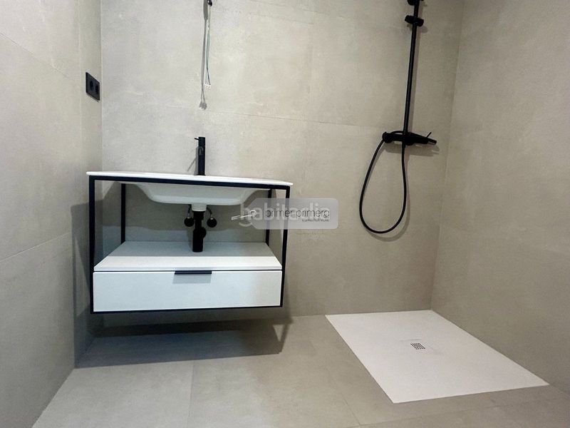 Foto fdeb5570-8625-4a9b-974d-85a68d89455d. Pis amb calefacció piscina a Dreta de l´Eixample Barcelona