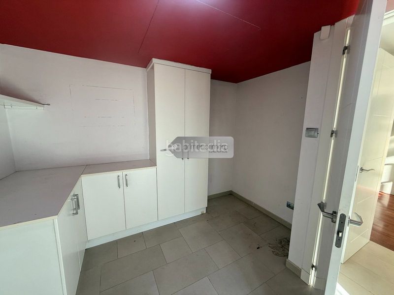 Foto a21660c7-a765-415d-aab3-d46d3f917f80. Xalet amb calefacció aparcament piscina a Vilobí d´Onyar