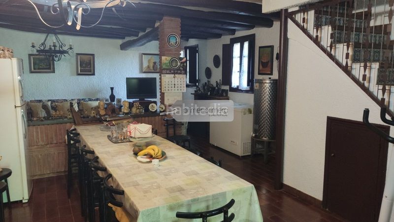 Foto 9ab0c83b-922e-410b-81ff-28a758368323. Casa adossada a n/a a Mediona