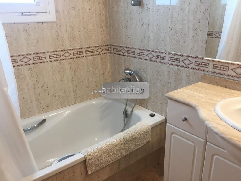 Foto d1053620-d7f7-45f5-9fd4-9bf6f99737e7. Affitto appartamento con riscaldamento parcheggio piscina in Vilanova i la Geltrú