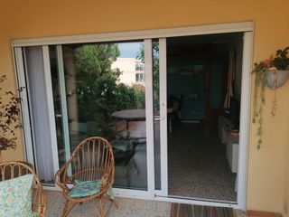 Pis  Avinguda sant esteve de la fosca. Apartamento cerca de la playa con un gran jardin.