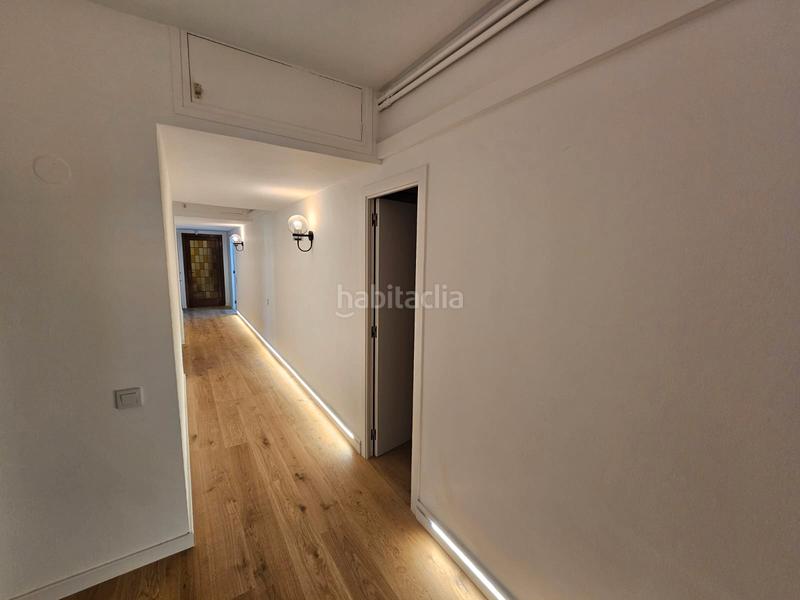 Foto b844e797-3c96-4e1d-b53b-3942288f3889. Location appartement avec cheminée chauffage parking dans Barcelona