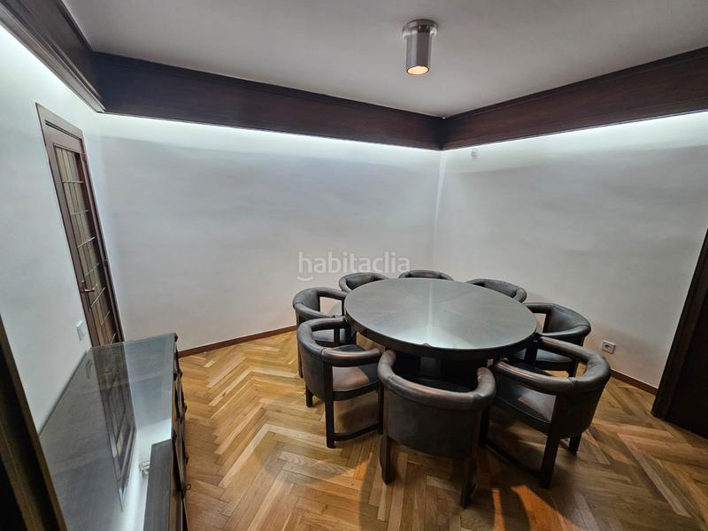 Foto a83c5980-7f92-49d0-aec9-4becf17d89bb. Rent flat with fireplace heating parking in Tres Torres Barcelona