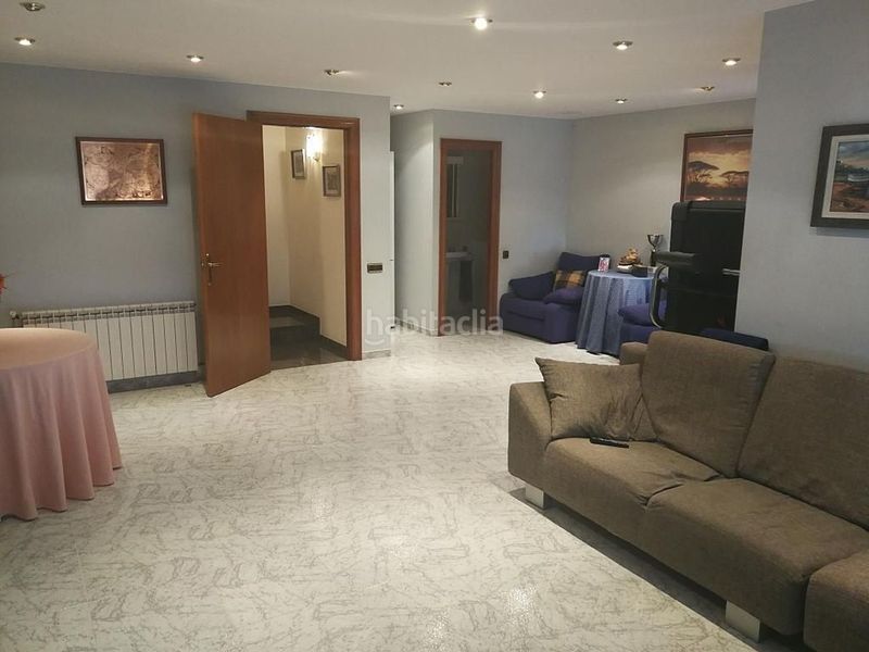 Foto f6e35642-8ecd-47b9-8a97-753dd057be71. Casa amb aparcament a Caldes de Montbui