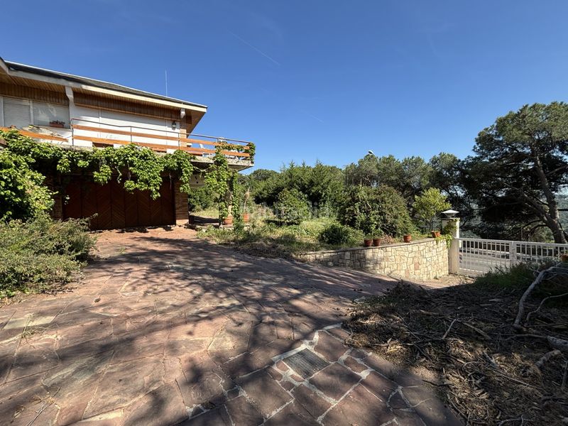 Foto 780f8e19-3e1f-46a3-abb7-f2b3c4da605b. Xalet amb calefacció aparcament piscina a Sant Feliu de Codines