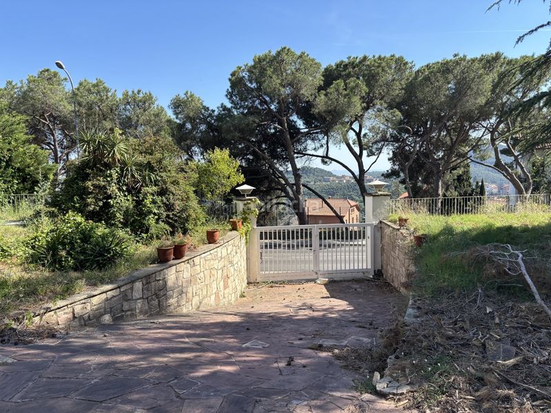 Foto b8f9c022-fecc-4274-ba13-350dfd8a7561. Xalet amb calefacció aparcament piscina a Sant Feliu de Codines