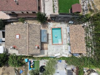 Xalet  Carrer del xiprer, 08415 bigues i riells del fai, provincia de b. Chalet en parcela con garaje, piscina y barcacoa