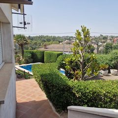 Chalet  Carrer de juli garreta, 08186 lliçà d'amunt, provincia de barcel. Casa a cuatro vientos con piscina