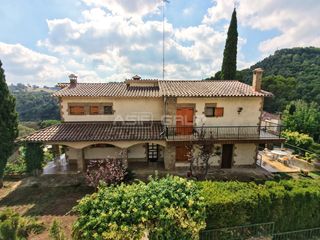 Maison à Carrer del raval 26, 08146 gallifa, provincia de barcelona, espa. Espectacular chalet de lujo con vistas increíbles