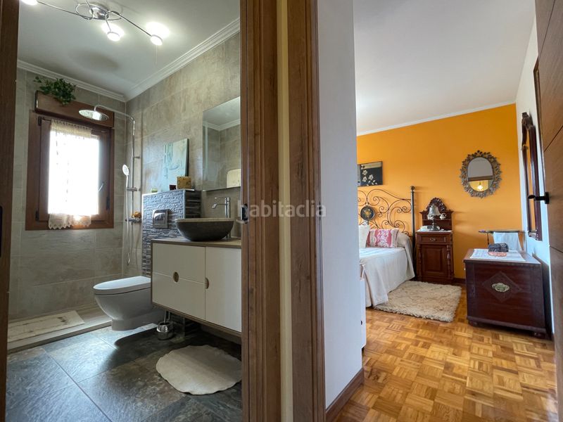 Foto 0bf3500a-9f22-4628-92b0-c7fc8822b274. Casa amb xemeneia calefacció aparcament a Cenero Gijón