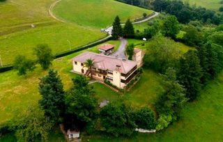 Chalet  N/a. Palacio en piloña