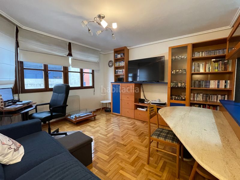 Foto 0d1728ed-494c-45a5-a8f3-6e88315c2630. Apartament amb calefacció a El Coto Gijón