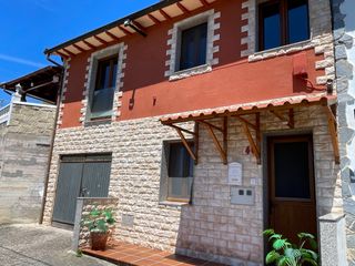 Casa adossada a Zona Rural