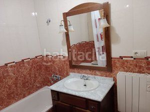 Foto bbd09141-655d-431c-afca-863362f30c68. Xalet amb calefacció aparcament a Escalona