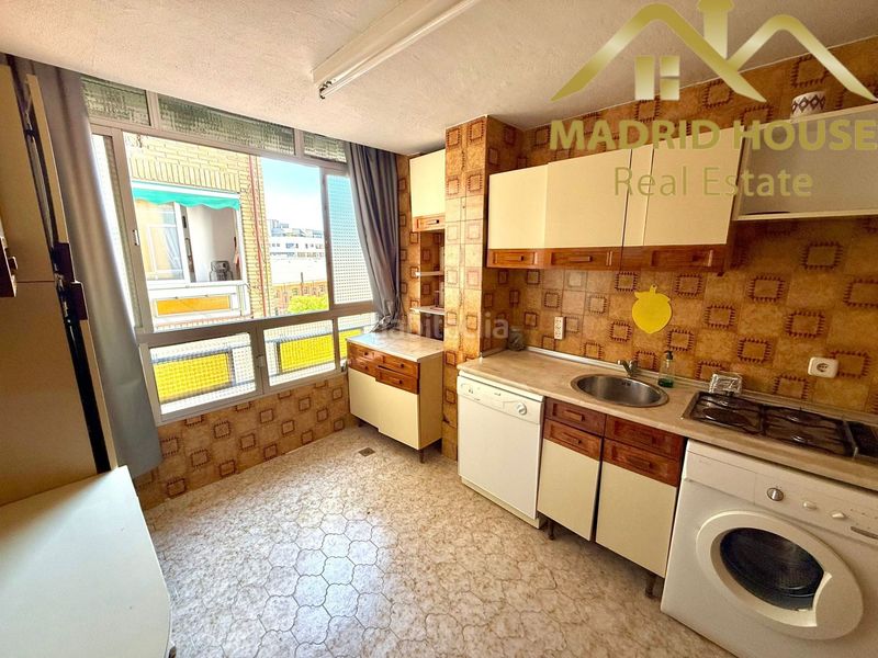Foto 49ef8b46-2385-4327-a38e-1c4f5f9acd81. Piso house real estate en Pacífico Madrid