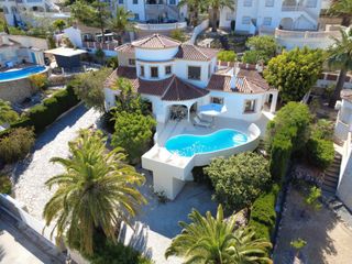 Xalet a Els Calistros - L´Assagador. Beautifully renovated mediterranean-style villa in calistros, be