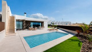 Chalet à Bonalba-Cotoveta. Espectacular chalet de obra nueva con vistas al mar, a la venta