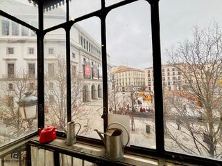 Appartement  Plaza de isabel ii. Nuda propiedad de 187m² con vistas al teatro real. rentabilidad