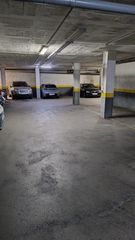Lloguer Aparcament cotxe a Carrer de bordeus 15. Plaza de aparcamiento para coche mediano o 2 motos