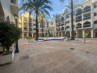 Pis a Avenida santiago bernabéu 42. Venta de piso en primera linea playa- santa pola