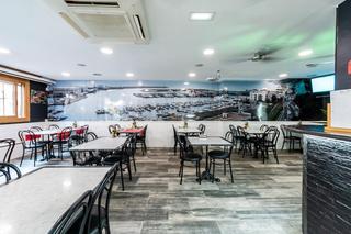 Lloguer Local Comercial  Pau costa. Barrestaurante equipado en zona residencial con muchísimo paso