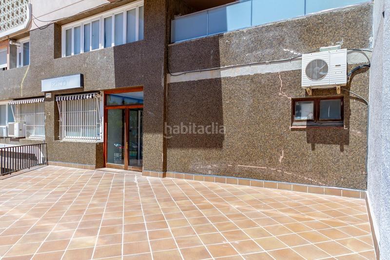 Foto c5136b1b-c210-4f16-a3a9-d47b29af3745. Local comercial un local con muchas posibilidades y gran terraza en Arenys de Mar