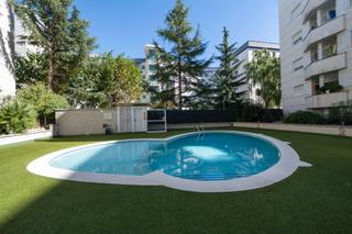 Appartamento  Calle santa rosa. Piso con piscina y parking