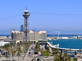 Àtic  Avenida paral.lel. Ático para entrar a vivir