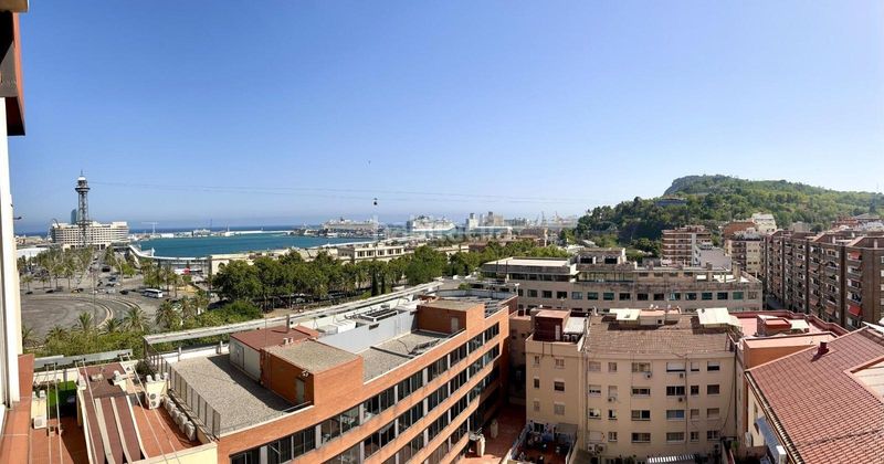 Foto f199b944-94da-4dd0-b7a6-cd5a8273f93e. Àtic amb calefacció a El Poble Sec - Parc de Montjuïc Barcelona