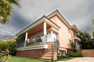 House in Vilassar de Dalt. Impresionante chalet con piscina en vilassar de dalt