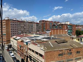 Appartement à Llefià. Tu nuevo hogar te espera en la sagrada familia de badalona!