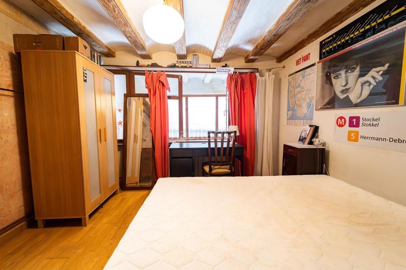 Foto cf60bda6-69c7-4433-9450-8362d042e9ac. Local comercial a Raval Barcelona
