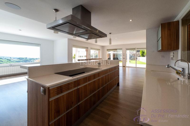 Foto 1c2b3c9b-8472-47b8-b38b-54ab43a29304. Chalet con riscaldamento parcheggio piscina in Alella