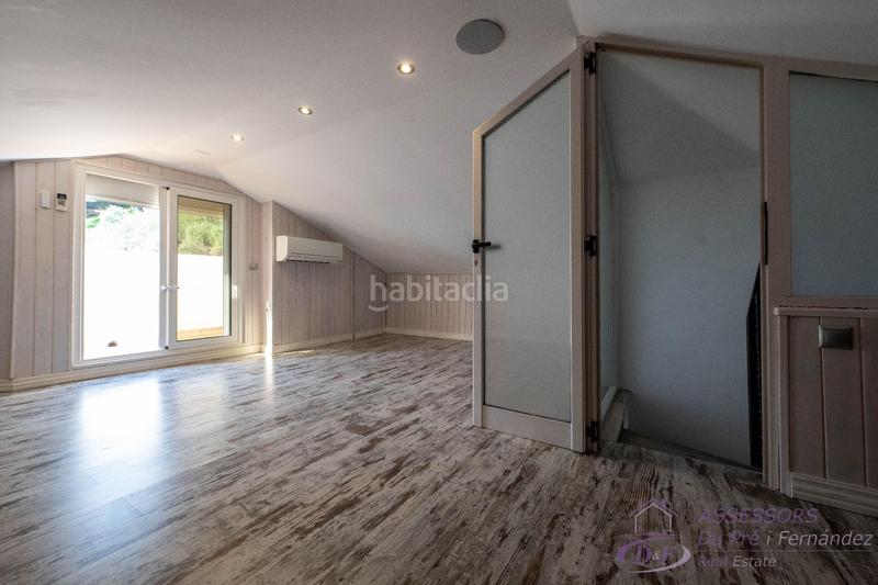 Foto 1f7253c9-e3c0-4251-89c9-eb46a0f0f628. Chalet con riscaldamento parcheggio piscina in Alella