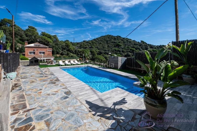 Foto 2f33185d-ac75-4fec-83fa-99457077bd0d. Chalet con riscaldamento parcheggio piscina in Alella