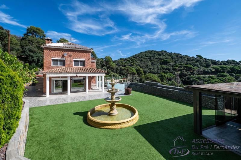 Foto 330b5760-a855-4ff2-a111-4919c6d22a56. Chalet con riscaldamento parcheggio piscina in Alella