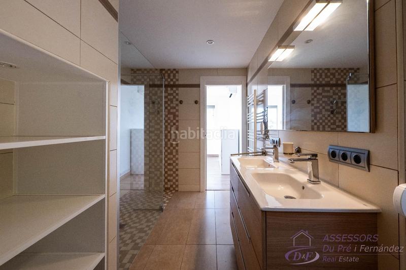 Foto 4695cd8d-21b2-41a8-b88c-936821604a81. Chalet con riscaldamento parcheggio piscina in Alella