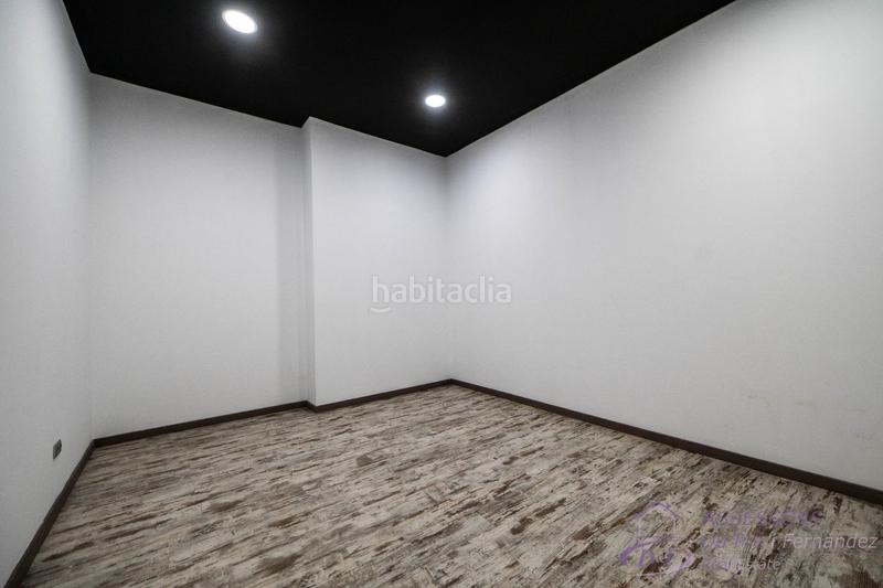 Foto 49f9fabc-6145-49eb-96e0-310c2dff91d2. Chalet con riscaldamento parcheggio piscina in Alella